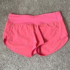 Lululemon Speed Up low rise shorts size 6